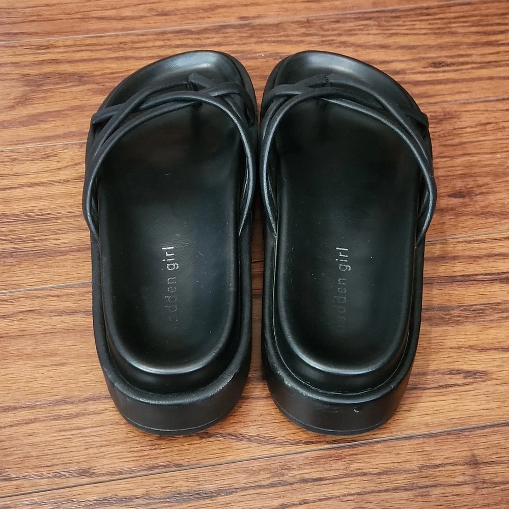 Madden Girl Fowler Strappy Flatform Black Sandals - Picture 4 of 6